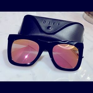 KAIA black mirror pink Diff Sunglasses.